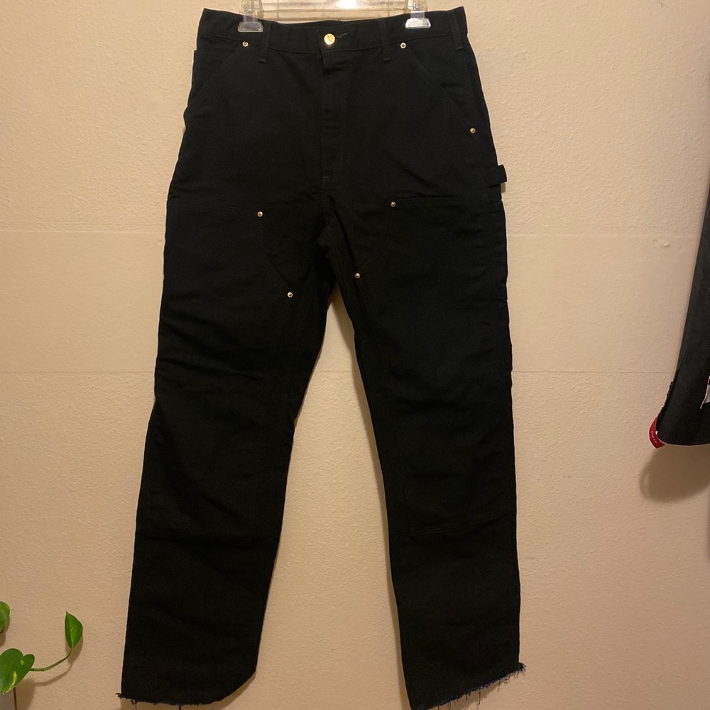 Men’s carhartt pants.